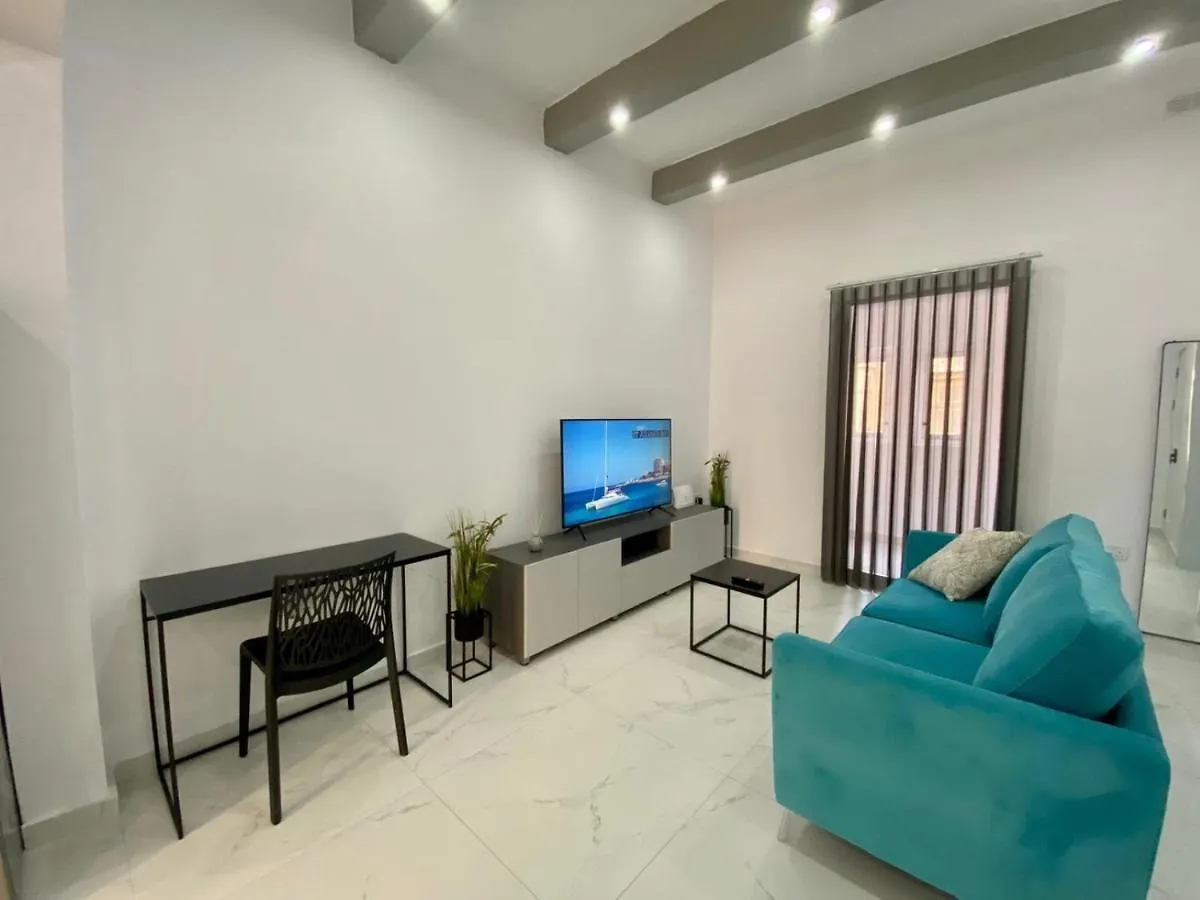 Seaside Apartment In Gzira